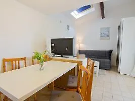 Hotel Le Clos De La Ricarde 2*